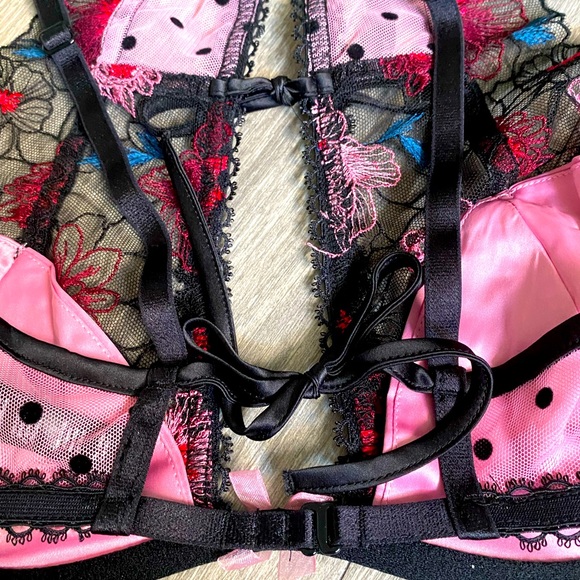 NWT Love and Lemons High Neck Bra and matching thong lingerie set 34C / MEDIUM - Picture 6 of 13